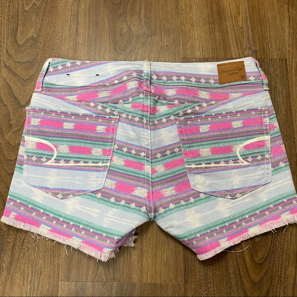 American Eagle Aztec Cutoff Shorts Sz 2 - Picture 2 of 6